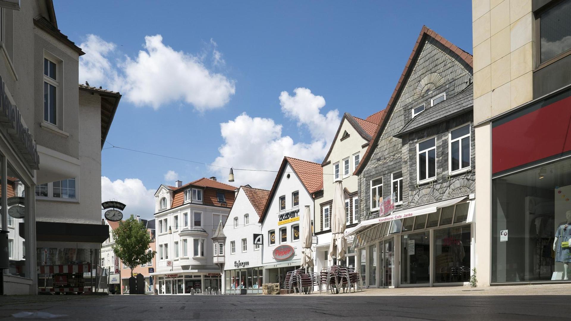 Blick in die Fußgängerzone Lange Straße in Lübbecke Blick in die Fußgängerzone Lange Straße in Lübbecke