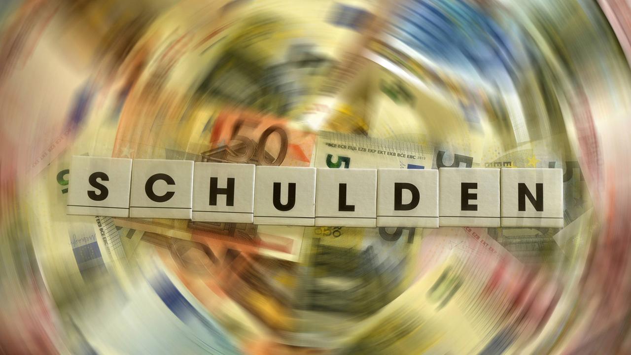 Buchstaben zusammengestellt zum Thema Schuldenbremse Buchstaben zusammengestellt zum Thema Schuldenbremse