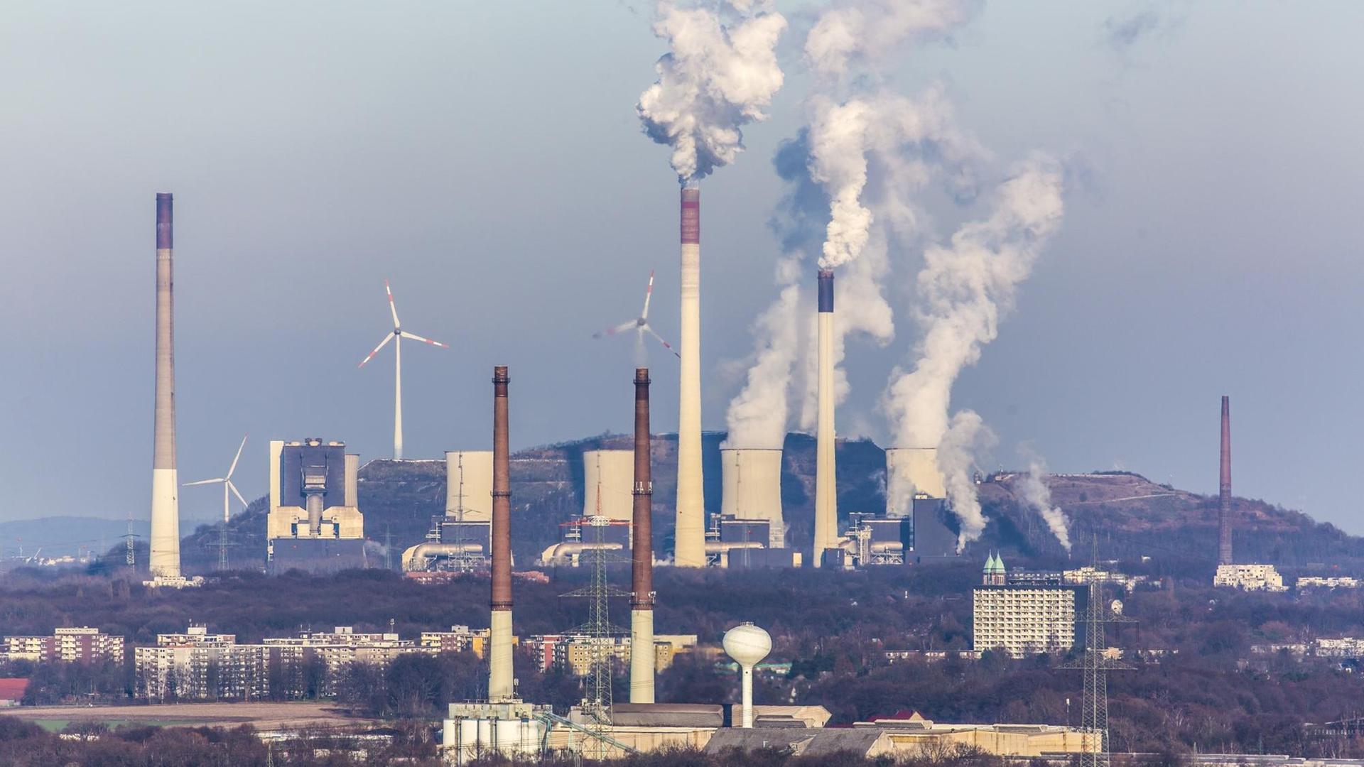 EON Steinkohlekraftwerk Scholven, Gelsenkirchen, Windkraftwerke, Ruhrgebiet EON Steinkohlekraftwerk Scholven, Gelsenkirchen, Windkraftwerke, Ruhrgebiet