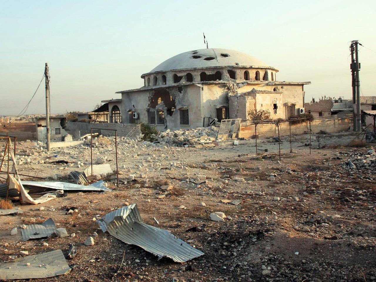 Zerstörte Gebäude in der Nähe von Aleppo, Syrien Zerstörte Gebäude in der Nähe von Aleppo, Syrien