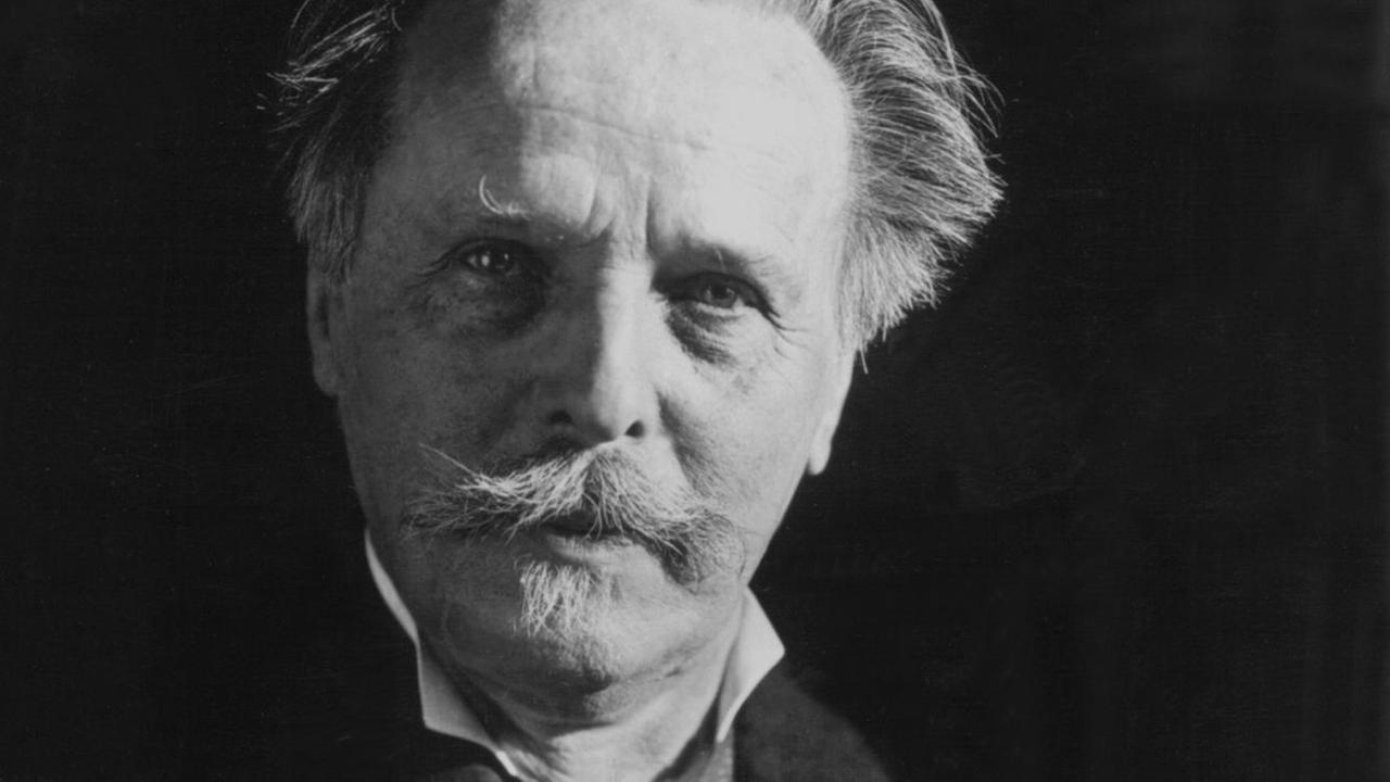 Karl May wurde am 25. Februar 1842 geboren Karl May wurde am 25. Februar 1842 geboren