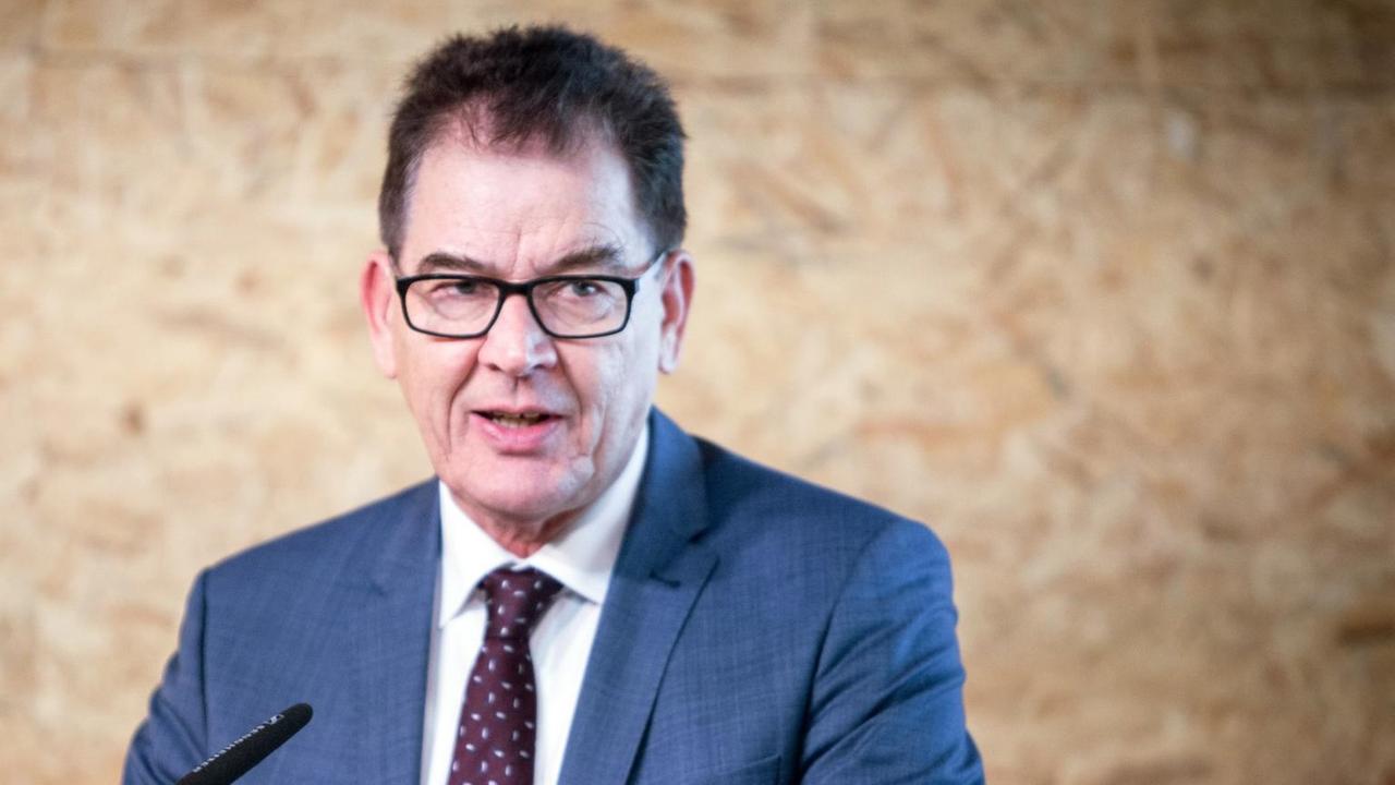 Gerd Müller (CSU), Bundesminister für wirtschaftliche Zusammenarbeit und Entwicklung, spricht im Rahmen der UN-Klimakonferenz in Polen Gerd Müller (CSU), Bundesminister für wirtschaftliche Zusammenarbeit und Entwicklung, spricht im Rahmen der UN-Klimakonferenz in Polen