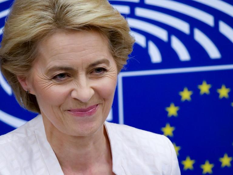 Ursula von der Leyen auf einer Pressekonferenz nach ihrer Wahl zur Präsidentin der EU-Kommission