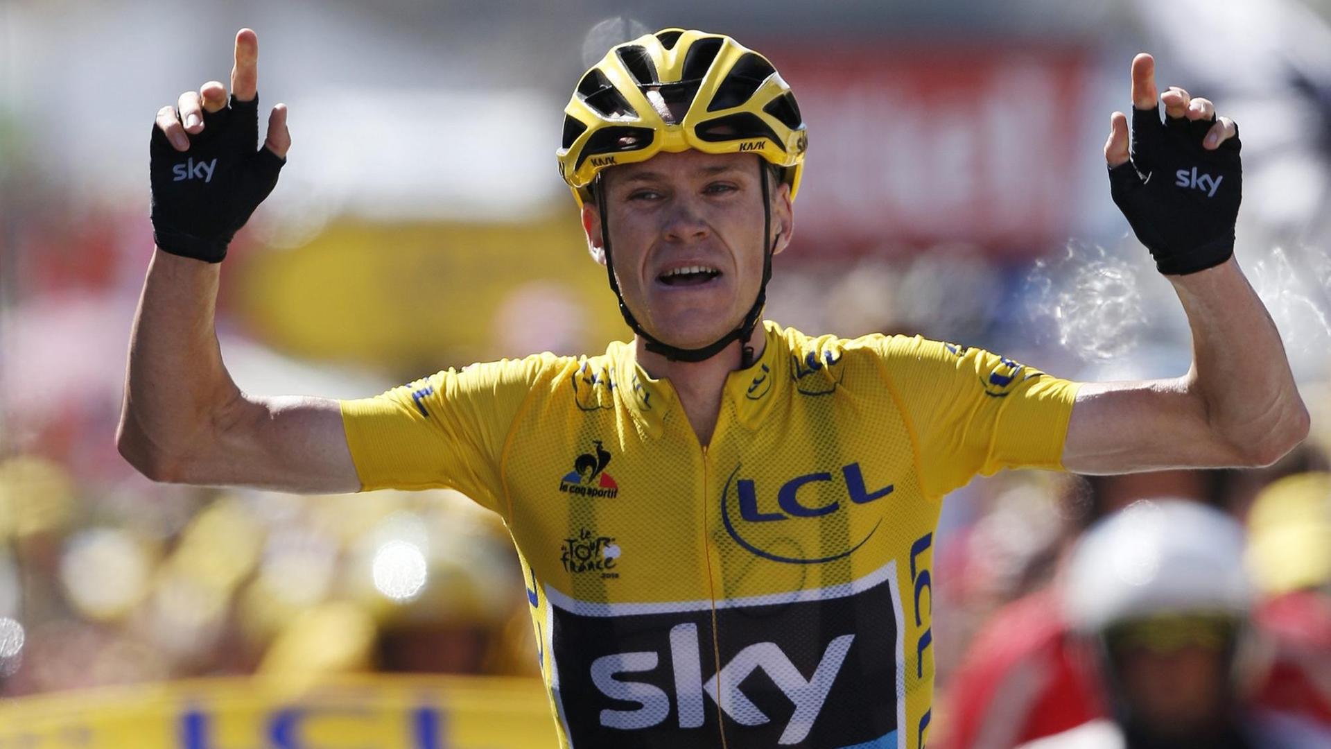 Der britische Radprofi Christopher Froome siegt bei der zehnten Etappe der Tour de France. . Der britische Radprofi Christopher Froome siegt bei der zehnten Etappe der Tour de France. .