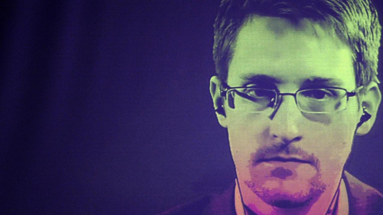 NSA-Whistleblower Edward Snowden bei einer Videokonferenz mit dem Europarat in Straßburg. NSA-Whistleblower Edward Snowden bei einer Videokonferenz mit dem Europarat in Straßburg.