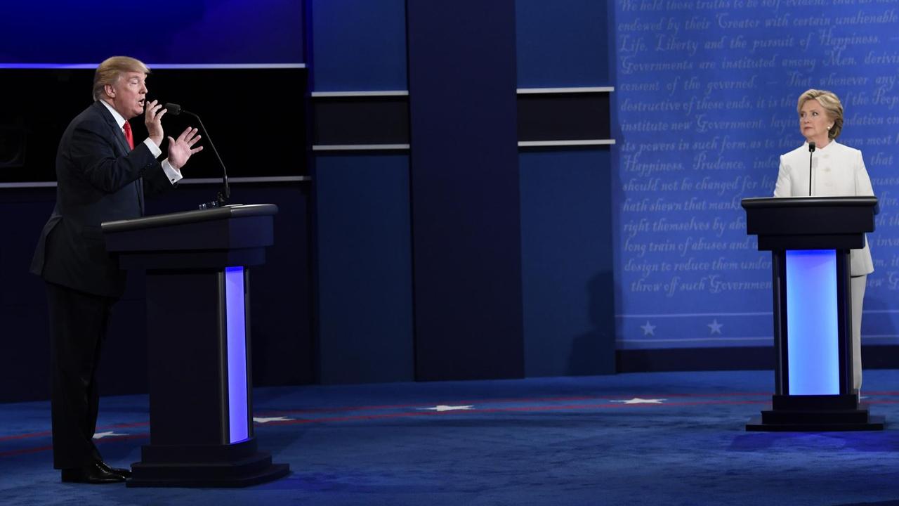 Letztes TV-Duell von Hillary Clinton, Präsidentschaftskandidatin der Demokraten und Donald Trump, Kandidat der Repuplikaner, am 19.10.2016 in Las Vegas. Letztes TV-Duell von Hillary Clinton, Präsidentschaftskandidatin der Demokraten und Donald Trump, Kandidat der Repuplikaner, am 19.10.2016 in Las Vegas.