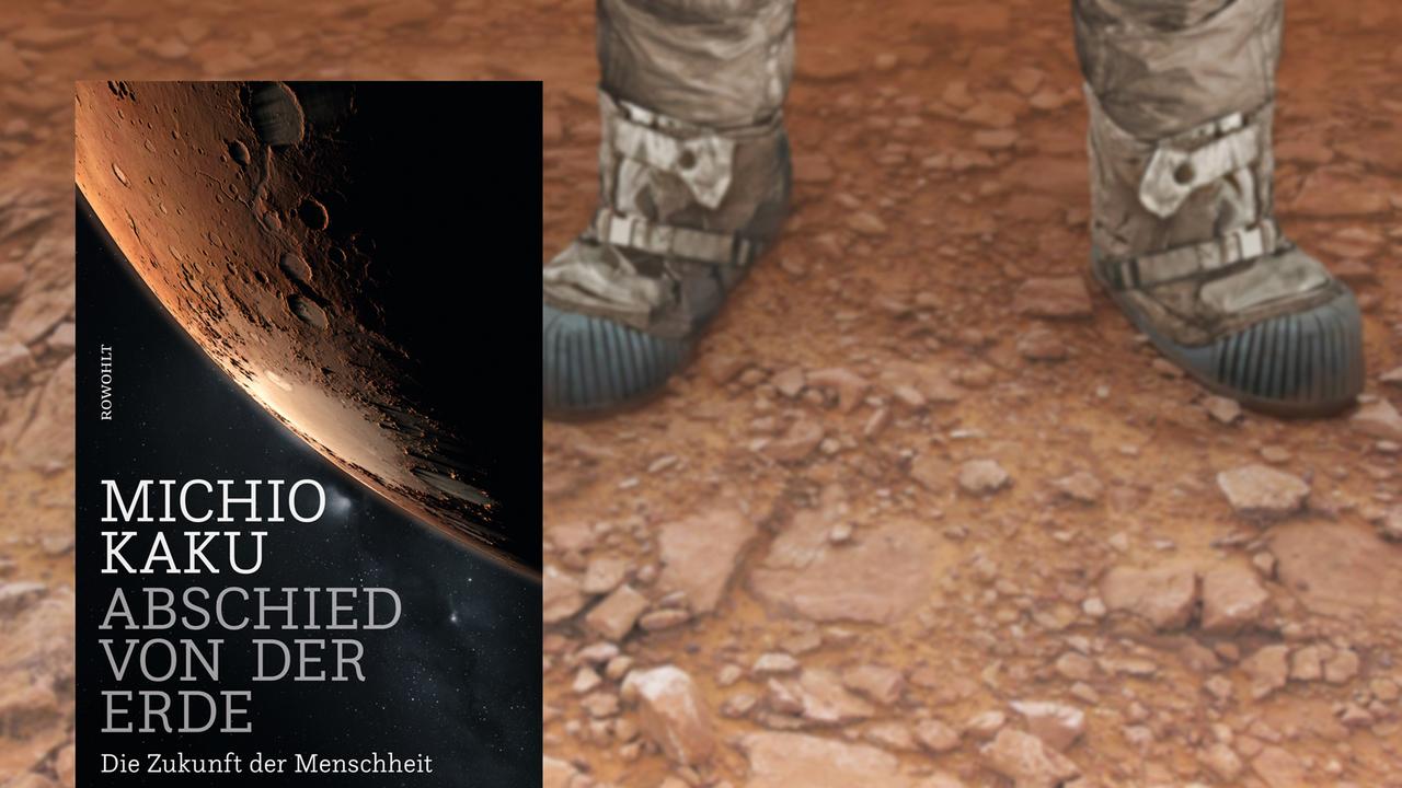 Zwei Beine eines Astronauten stehen auf der Oberfläche des Mars.