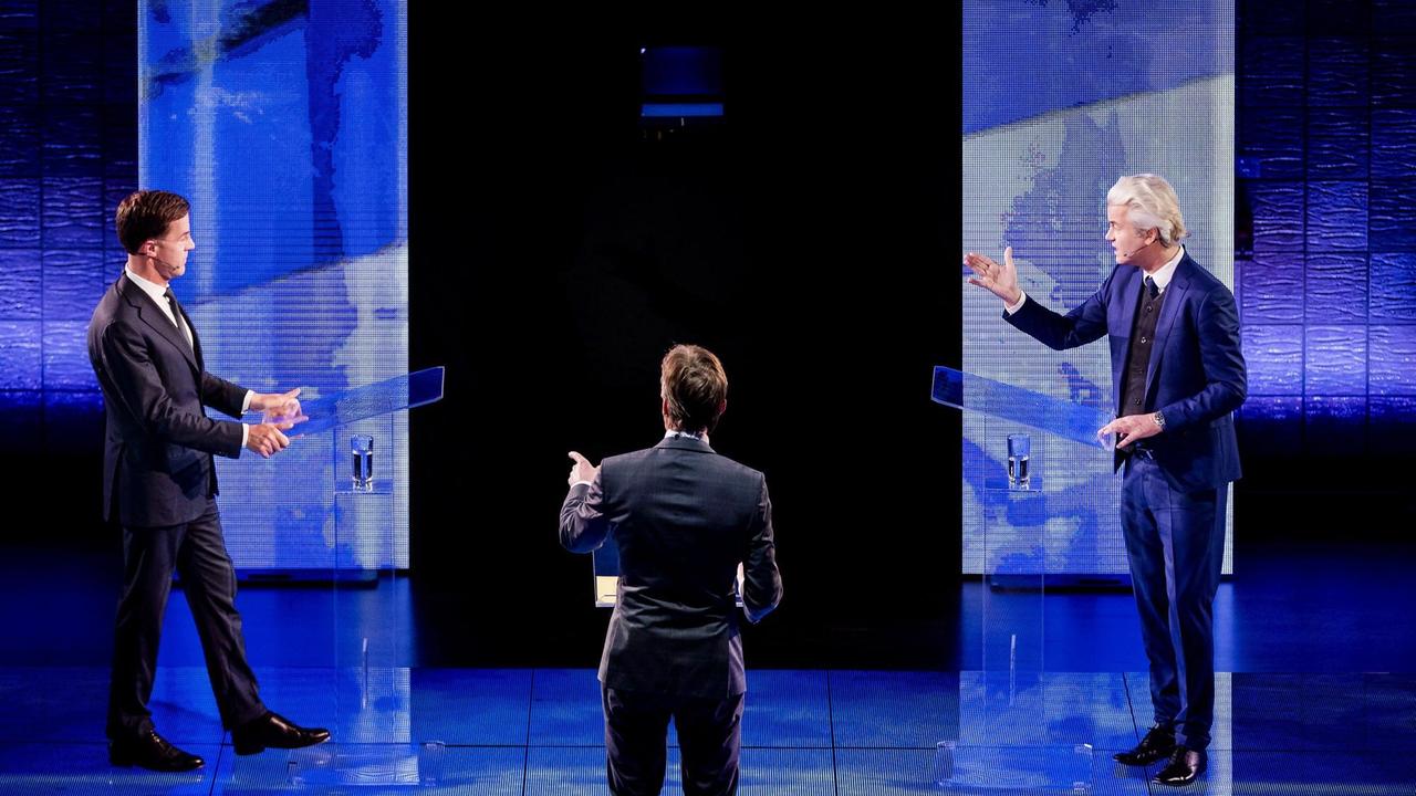 Fernseh-Duell zwischen den niederländischen Ministerpräsidenten Mark Rutte und dem rechtspopulistischen Oppositionspolitiker Geert Wilders.  