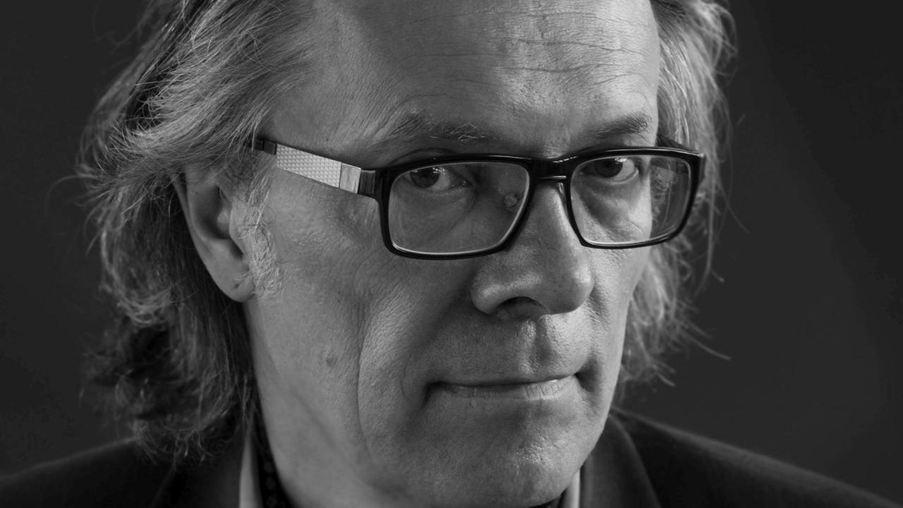 Der Kulturphilosoph Ralf Konersmann in einer Portraitaufnahme Der Kulturphilosoph Ralf Konersmann in einer Portraitaufnahme