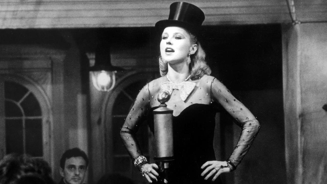 Hanna Schygulla als Barsängerin Wilkie in dem mit 10 Millionen Mark teuersten deutschen Nachkriegsfilm "Lili Marleen" von Rainer Werner Fassbinder. 