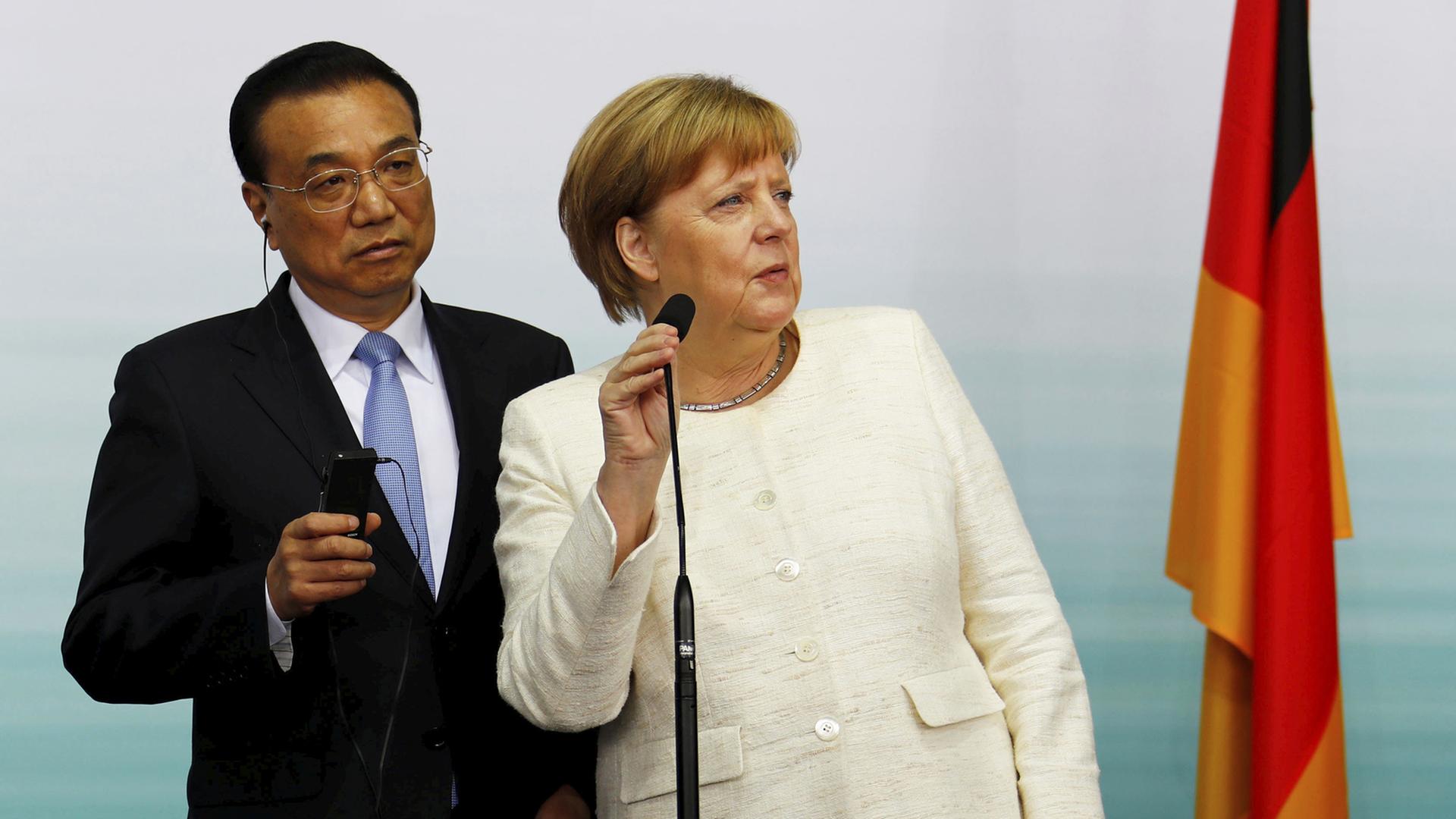 Li Keqiang, Ministerpräsident der Volksrepublik China, und Kanzlerin Angela Merkel Li Keqiang, Ministerpräsident der Volksrepublik China, und Kanzlerin Angela Merkel