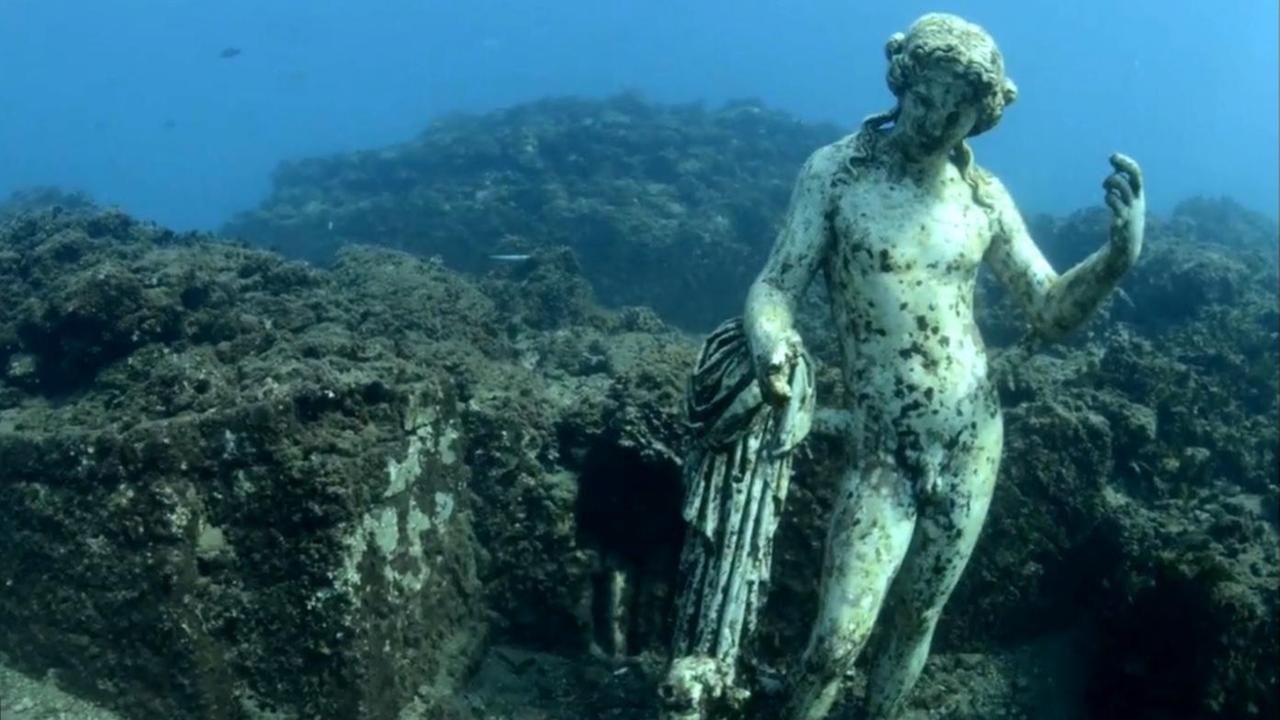 Ausschnitt aus dem Dokumentarfilm "Dekadenz - Die Sehnsucht nach Lust und Untergang" Ausschnitt aus dem Dokumentarfilm "Dekadenz - Die Sehnsucht nach Lust und Untergang"