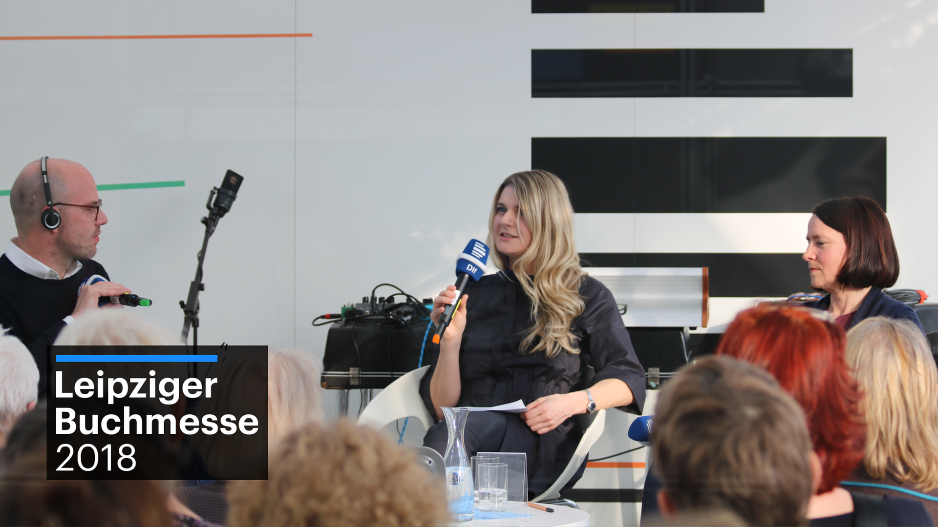 Claudia Dürr (mitte) und Kerstin Hämke (rechts) im Gespräch mit Jan Drees Claudia Dürr (mitte) und Kerstin Hämke (rechts) im Gespräch mit Jan Drees