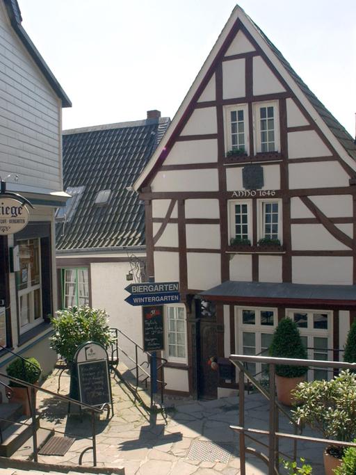 Fachwerkhäuser in der malerischen Altstadt von Kettwig, das 1975 nach Essen eingemeindet wurde − gegen den Widerstand vieler Bürger.