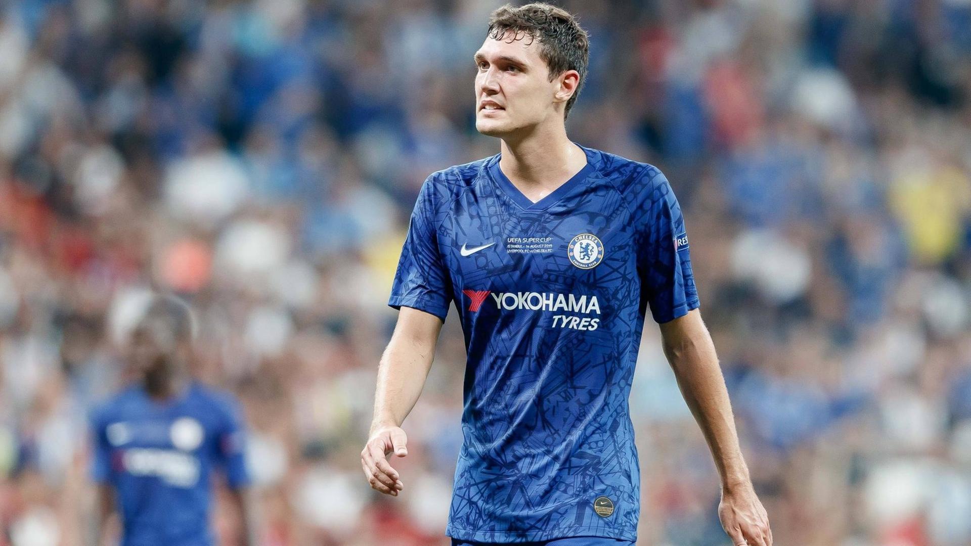 Istanbul, Tuerkei, 14.08.2019, UEFA Super Cup, Liverpool FC - Chelsea FC, Andreas Christensen (CFC) schaut ( Istanbul Besiktas Park Turkey eu-images-01048-192239 *** Istanbul, Turkey, 14 08 2019, UEFA Super Cup, Liverpool FC Chelsea FC, Andreas Christensen CFC watching Istanbul Besiktas Park Turkey eu images 01048 192239 eu-images-048 Istanbul, Tuerkei, 14.08.2019, UEFA Super Cup, Liverpool FC - Chelsea FC, Andreas Christensen (CFC) schaut ( Istanbul Besiktas Park Turkey eu-images-01048-192239 *** Istanbul, Turkey, 14 08 2019, UEFA Super Cup, Liverpool FC Chelsea FC, Andreas Christensen CFC watching Istanbul Besiktas Park Turkey eu images 01048 192239 eu-images-048