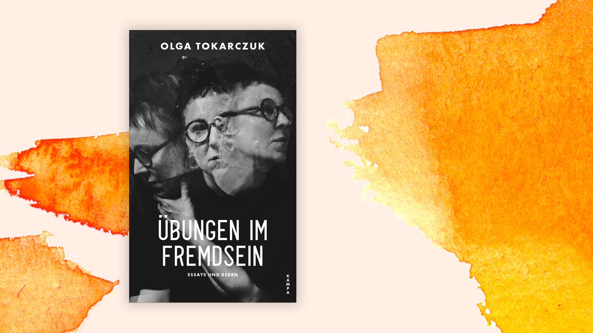 Das Cover zeigt drei überlappende Porträtaufnahmen von Olga Tokarczuk Das Cover zeigt drei überlappende Porträtaufnahmen von Olga Tokarczuk