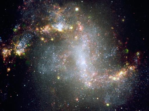 In der Galaxie NGC 1313 wurde ein Schwarzes Loch mittlerer Größe entdeckt