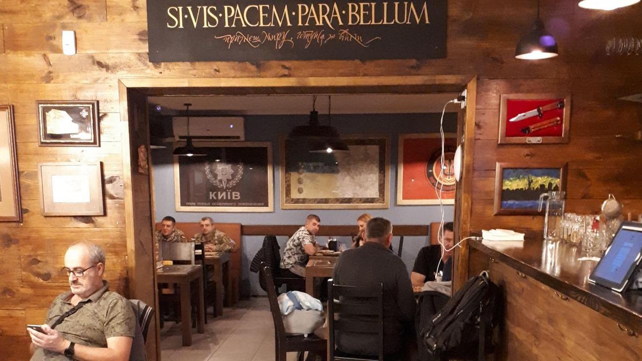 Das Restaurant der Ex-Soldaten. Das Restaurant der Ex-Soldaten.