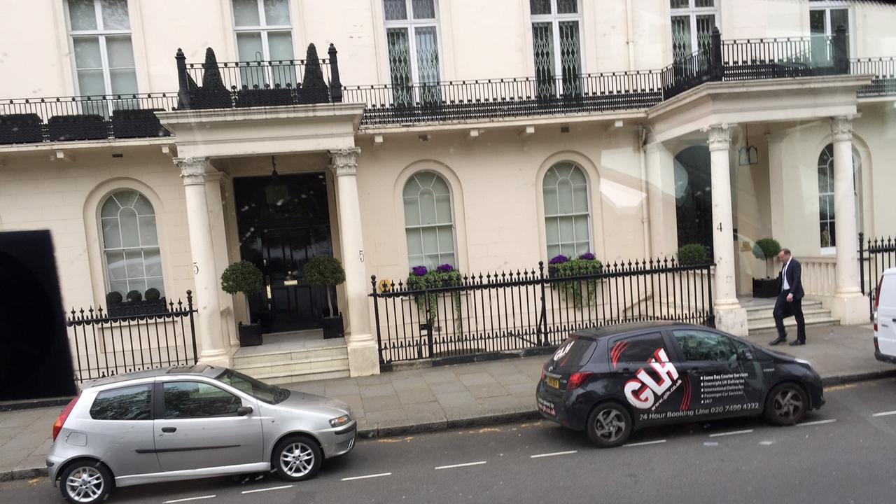 Das Haus Nr. 5 Belgrave Square im vornehmen Londoner Stadtteil Belgravia soll dem Oligarchen Oleg Deripaska gehören Das Haus Nr. 5 Belgrave Square im vornehmen Londoner Stadtteil Belgravia soll dem Oligarchen Oleg Deripaska gehören