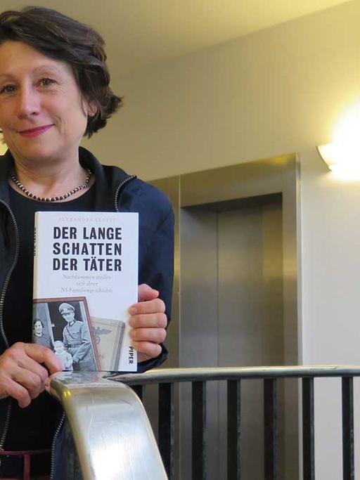 Alexandra Senfft, Autorin des Buches "Der lange Schatten der Täter: Nachkommen stellen sich ihrer NS-Familiengeschichte" (Piper Verlag), zu Gast bei Deutschlandradio Kultur