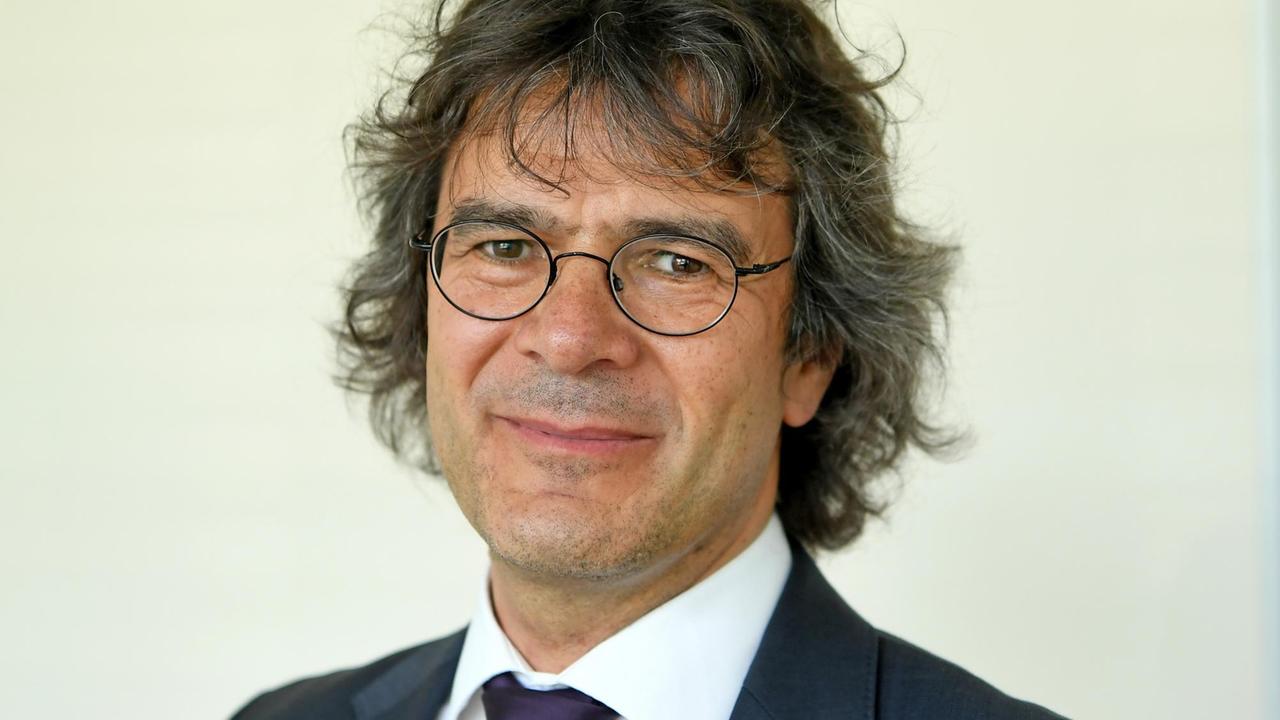 Der Mediziner Gérard Krause, Leiter der Abteilung Epidemiologie am Helmholtz-Zentrum für Infektionsforschung in Braunschweig. Der Mediziner Gérard Krause, Leiter der Abteilung Epidemiologie am Helmholtz-Zentrum für Infektionsforschung in Braunschweig.