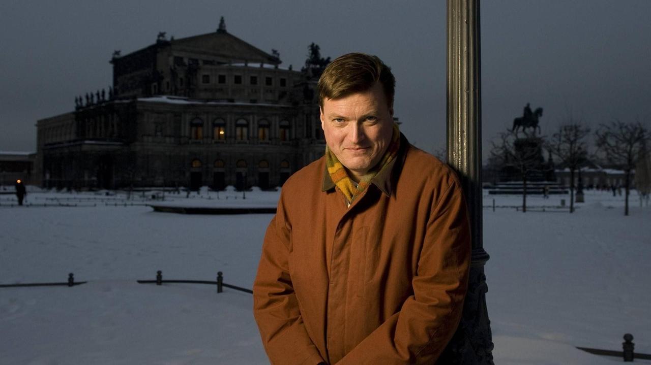 Hier wurde "Arabella" einst uraufgeführt: Christian Thielemann vor seiner heutigen Wirkungsstätte, der Dresdner Semperoper Hier wurde "Arabella" einst uraufgeführt: Christian Thielemann vor seiner heutigen Wirkungsstätte, der Dresdner Semperoper