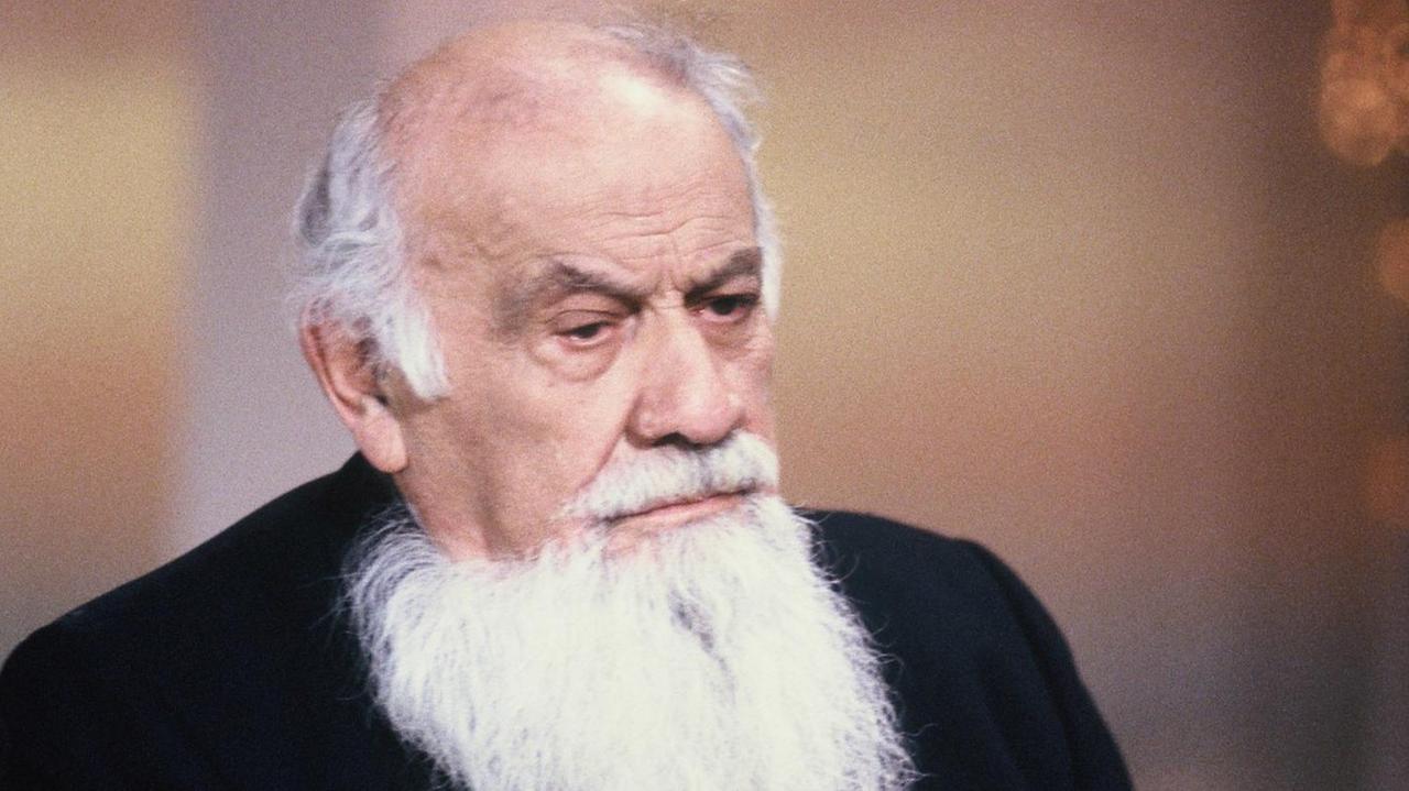 Der russische Germanist und Schriftsteller Lew Sinowjewitsch Kopelew. Der russische Germanist und Schriftsteller Lew Sinowjewitsch Kopelew.