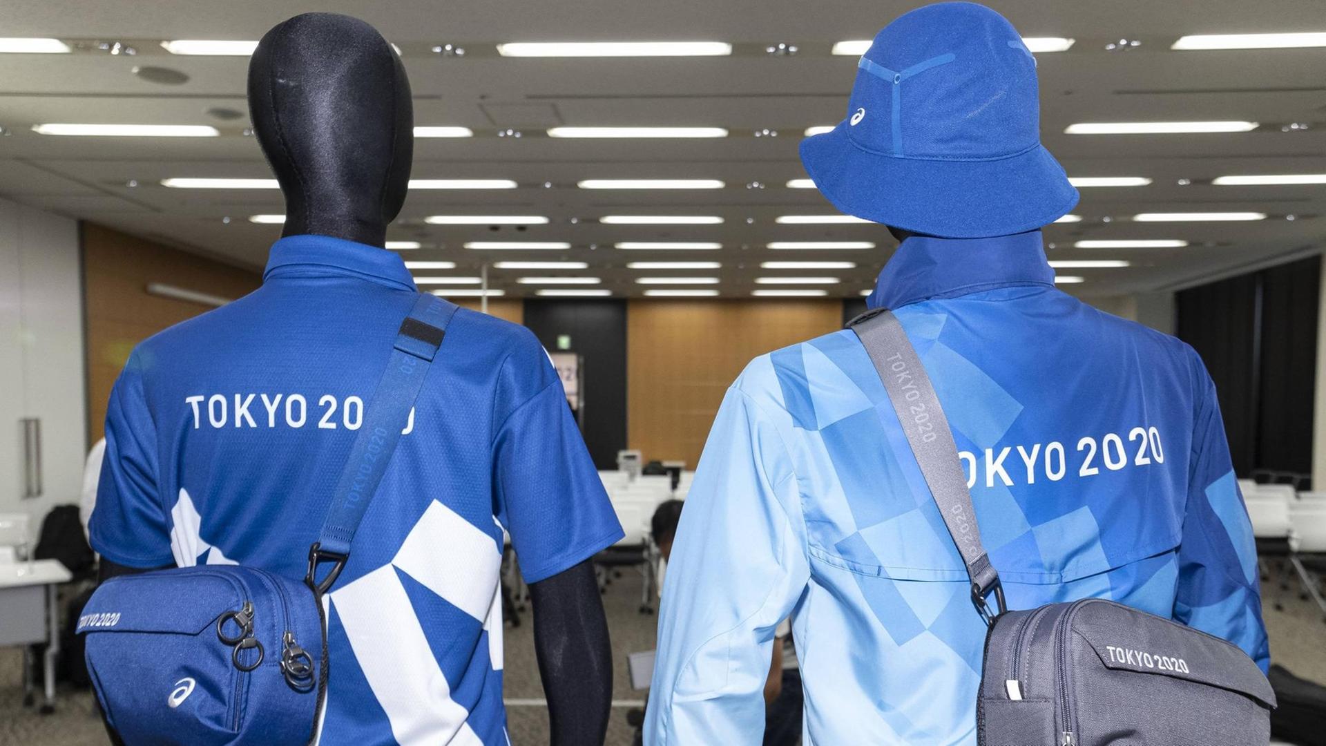 Die Uniformen der Freiwilligen für die Olympischen und Paralympischen Spiele in Tokio. Die Uniformen der Freiwilligen für die Olympischen und Paralympischen Spiele in Tokio.