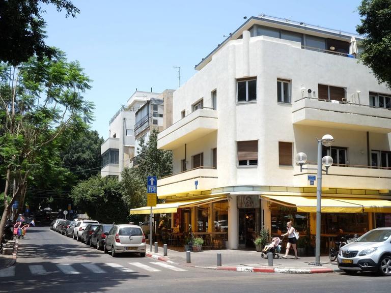 Ein Wohnhaus der 'Weißen Stadt' in Tel Aviv.