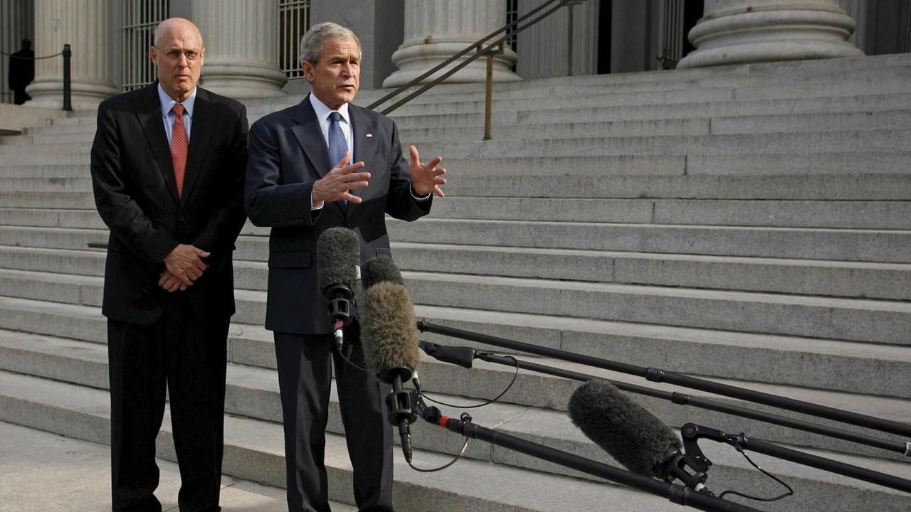 US-Präsident George Bush und Finanzminister Henry Paulson äußern sich im November 2008 zu "Rettung des Finanzsystems" US-Präsident George Bush und Finanzminister Henry Paulson äußern sich im November 2008 zu "Rettung des Finanzsystems"