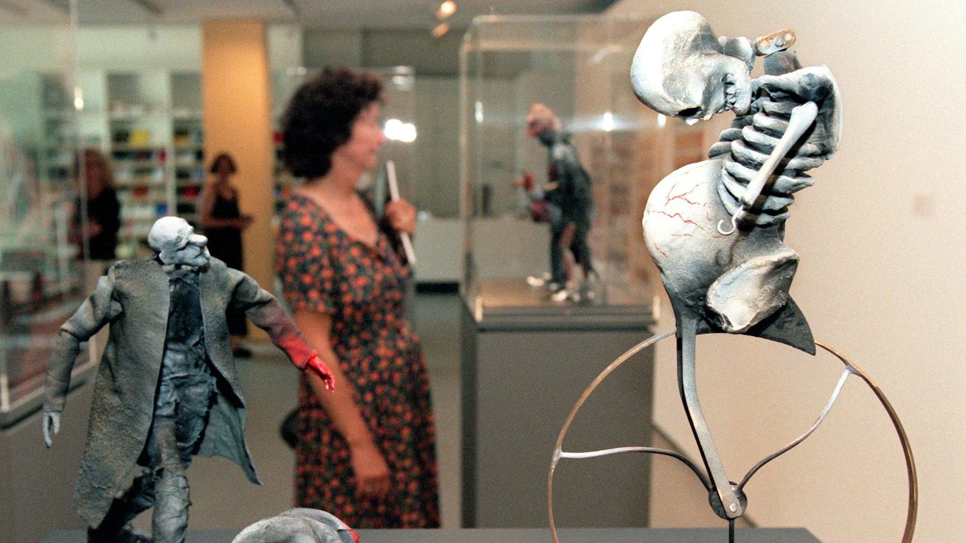 Eine Installation des Künstlers Heinrich Sabl mit Figuren aus dem Trickfilm "Pere Ubu" Eine Installation des Künstlers Heinrich Sabl mit Figuren aus dem Trickfilm "Pere Ubu"