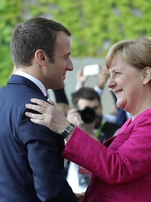 Bundeskanzlerin Angela Merkel (CDU) empfängt den französischen Präsidenten Emmanuel Macron am 15.05.2017 in Berlin.
