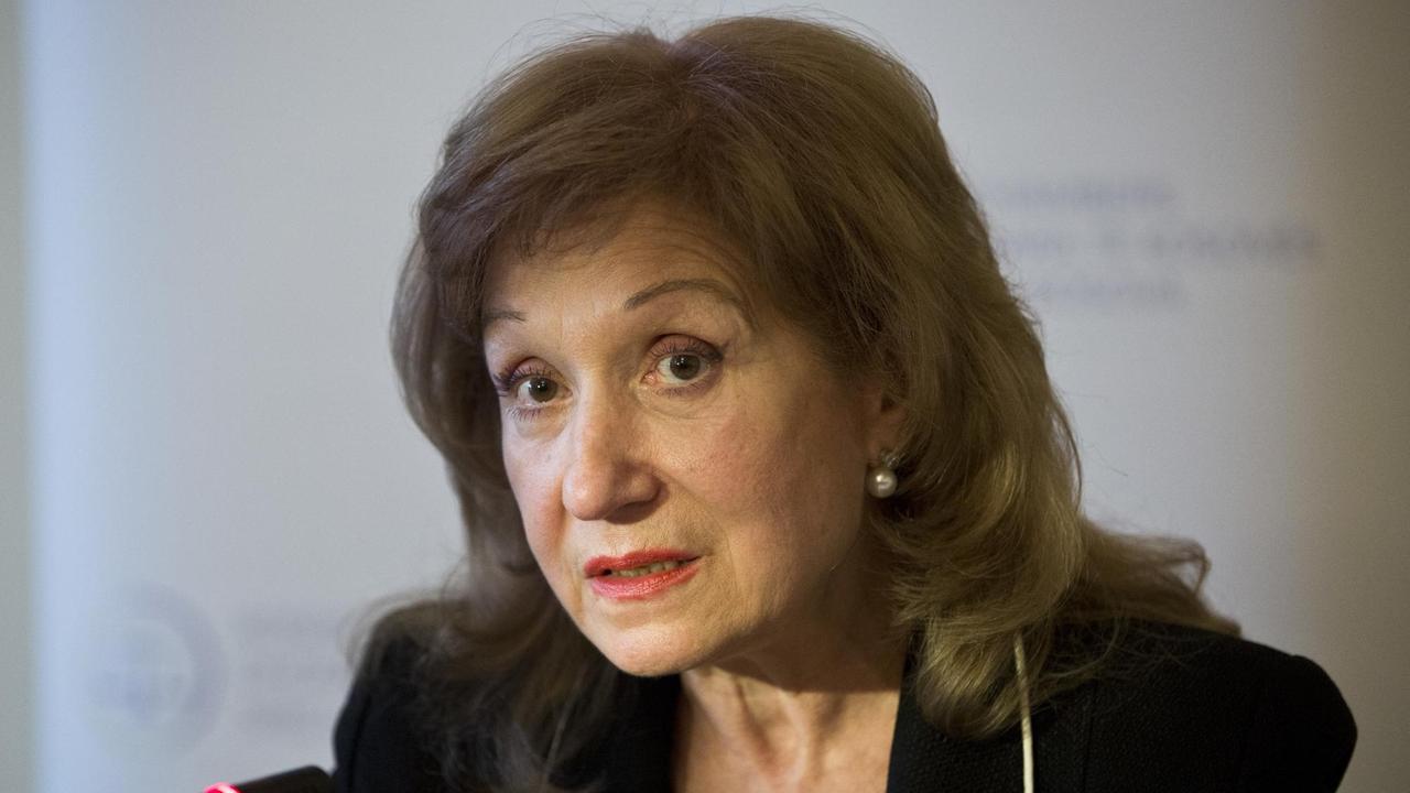Die Präsidentin des Kosovo-Sondergerichts, Ekaterina Trendafilova, während einer Pressekonferenz am 23. November 2017 in Pristina Die Präsidentin des Kosovo-Sondergerichts, Ekaterina Trendafilova, während einer Pressekonferenz am 23. November 2017 in Pristina