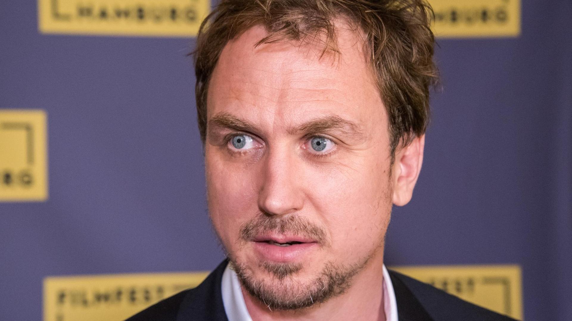 Der Schauspieler Lars Eidinger im Hamburger Passage-Kino bei der Vorführung des Films "Mathilde" Der Schauspieler Lars Eidinger im Hamburger Passage-Kino bei der Vorführung des Films "Mathilde"
