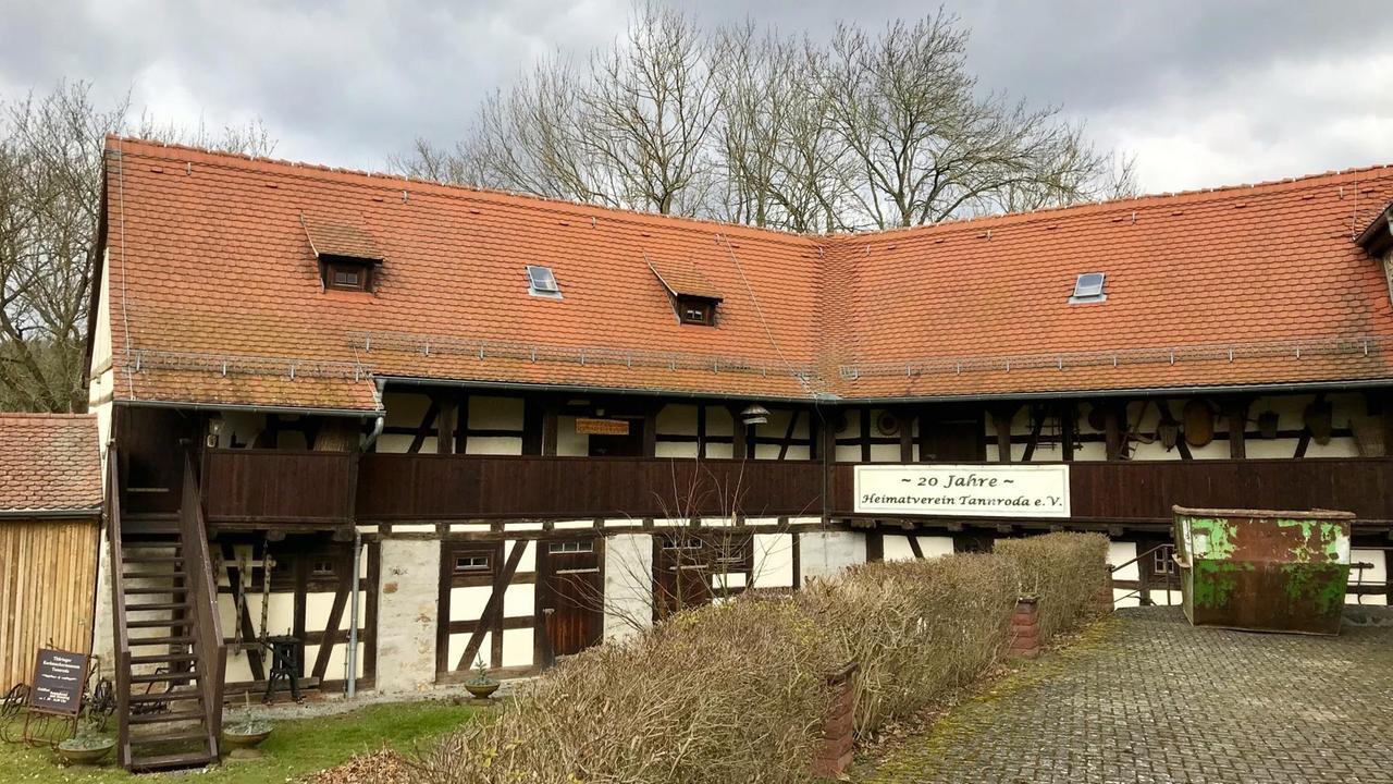 Heimat- und Korbmacher-Museum auf Burg Tannroda Heimat- und Korbmacher-Museum auf Burg Tannroda