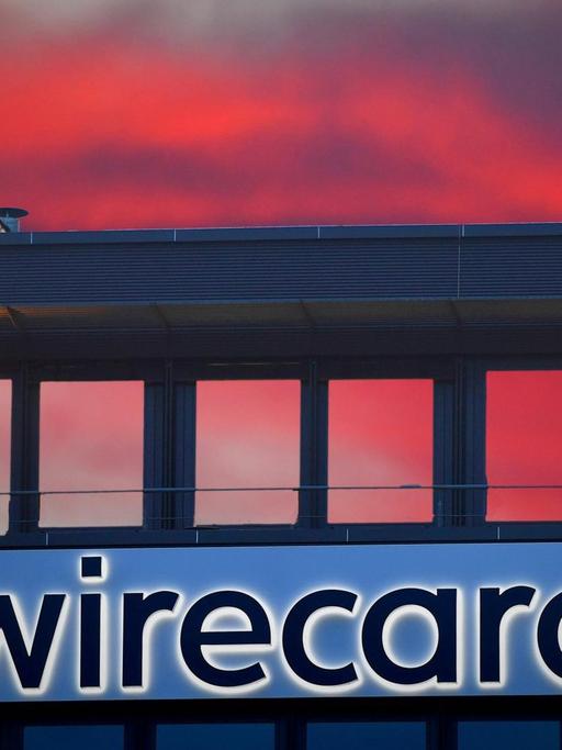 Es "brennt" bei Wirecard - der Finanzdienstleister stellt Insolvenzantrag (Fotomontage)