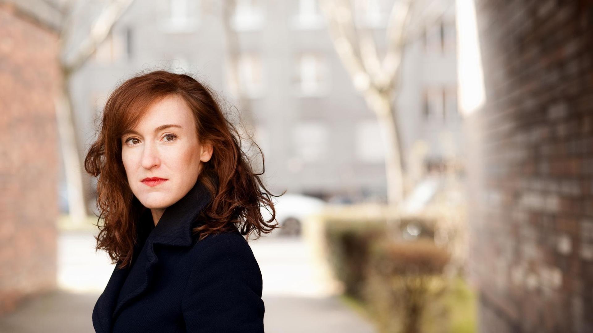 Porträtfoto von Nora Bossong Porträtfoto von Nora Bossong