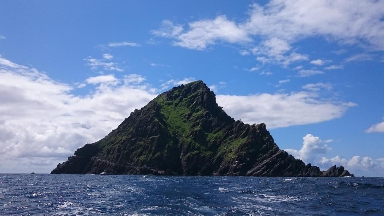 Die Insel Skellig Michael vor der irischen Westküste Die Insel Skellig Michael vor der irischen Westküste