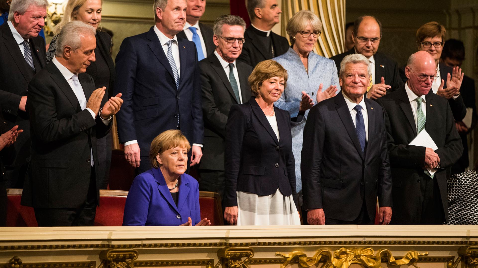 Leider liegt für dieses Bild keine Bildbeschreibung vor Leider liegt für dieses Bild keine Bildbeschreibung vor