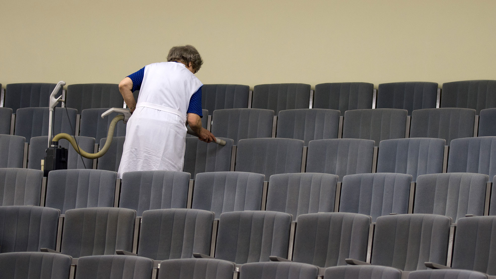 Minijob Als Reinigungskraft 450 Euro Basis In Ingolstadt Minijob, Minirechte? - Arbeiten auf 450-Euro-Basis | deutschlandfunk.de