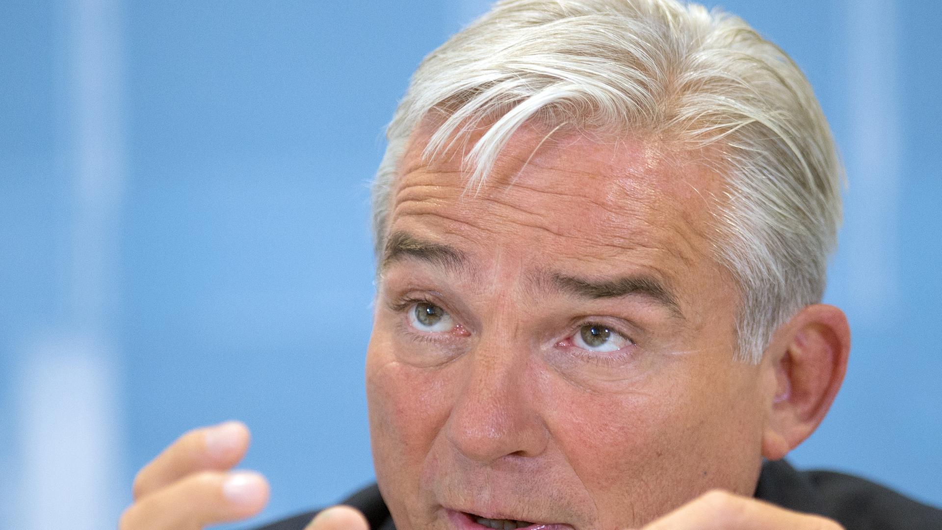 Thomas Strobl, der Landesvorsitzende der CDU Baden-Württemberg, spricht am 27.05.2014 in Stuttgart (Baden-Württemberg) bei einer Pressekonferenz zu Journalisten. Thomas Strobl, der Landesvorsitzende der CDU Baden-Württemberg, spricht am 27.05.2014 in Stuttgart (Baden-Württemberg) bei einer Pressekonferenz zu Journalisten.