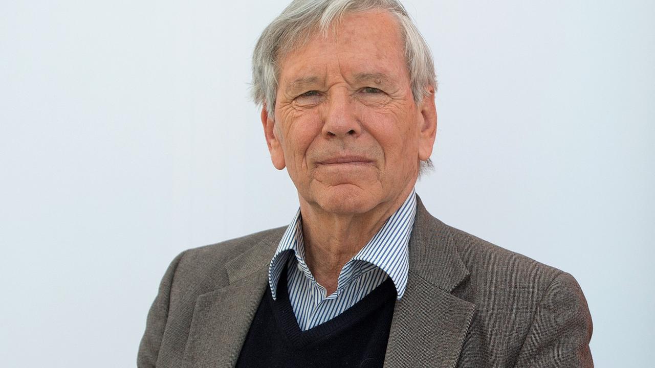 Der israelische Schriftsteller Amos Oz Der israelische Schriftsteller Amos Oz