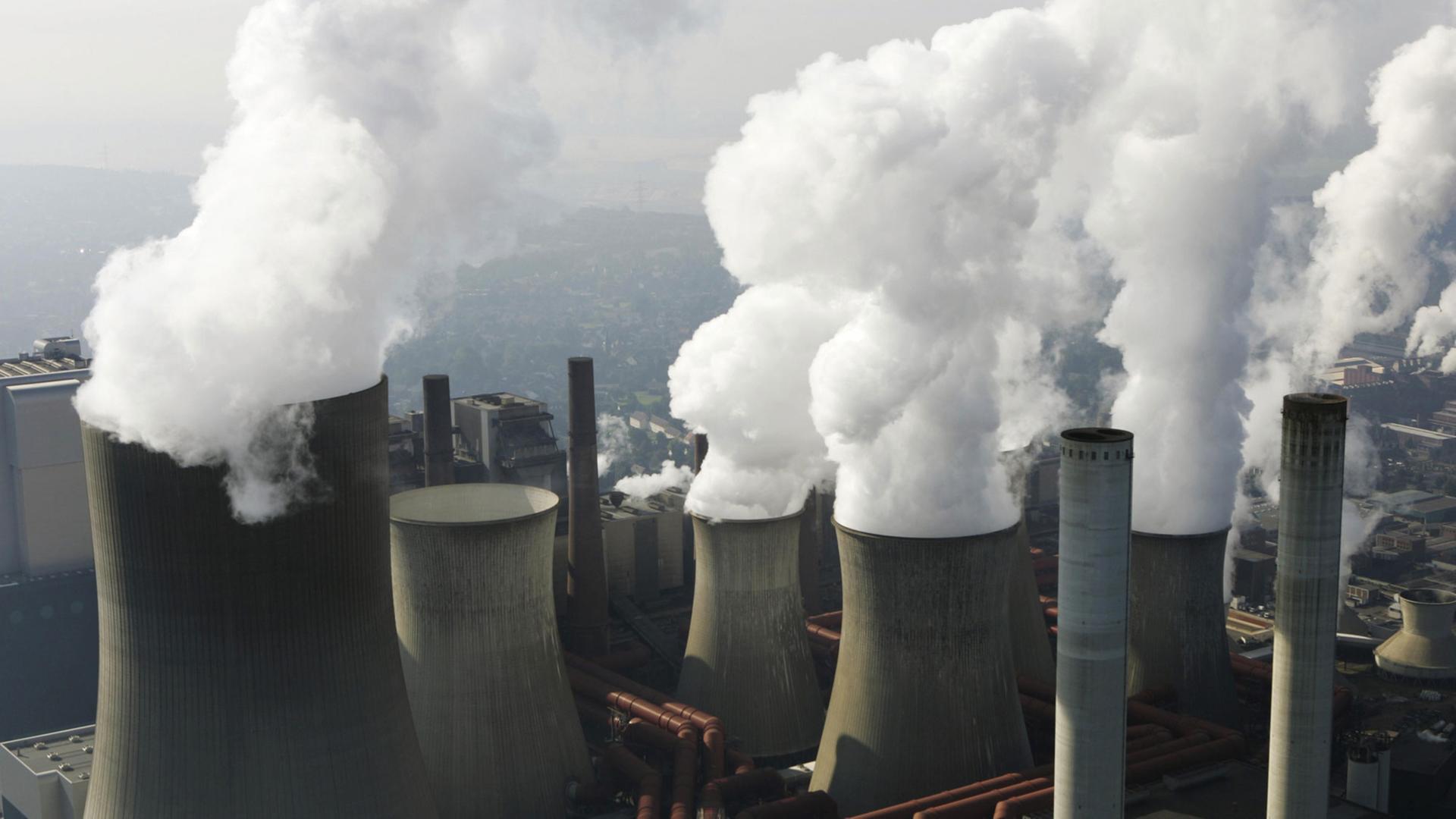 Das Klimaschutzgesetz soll den CO2-Ausstoß drastisch reduzieren.