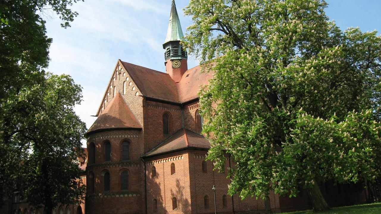 Die Kirche von Kloster Lehnin in Brandenburg Die Kirche von Kloster Lehnin in Brandenburg