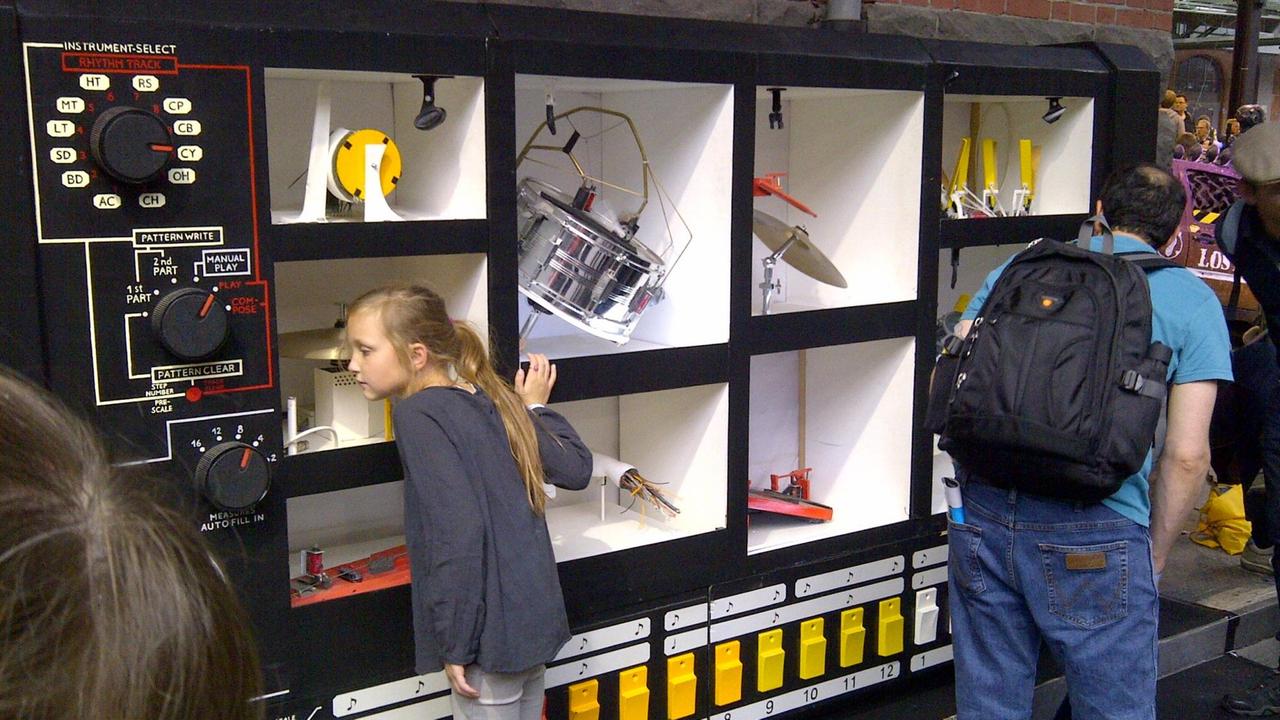 Auf der Maker Faire gibt es auch viele Skurrilitäten zu sehen Auf der Maker Faire gibt es auch viele Skurrilitäten zu sehen