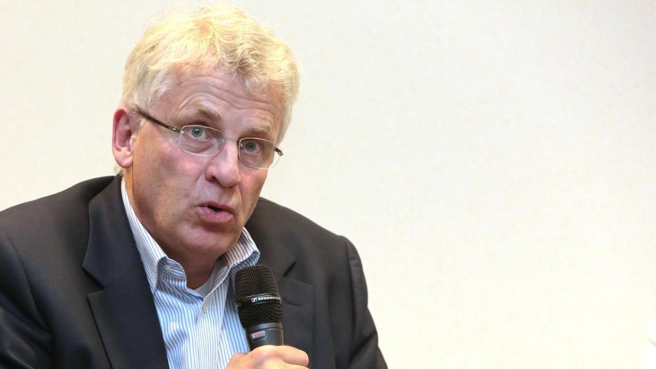 Karl-Georg Wellmann (CDU), Mitglied im Auswärtigen Ausschuss des Bundestags Karl-Georg Wellmann (CDU), Mitglied im Auswärtigen Ausschuss des Bundestags