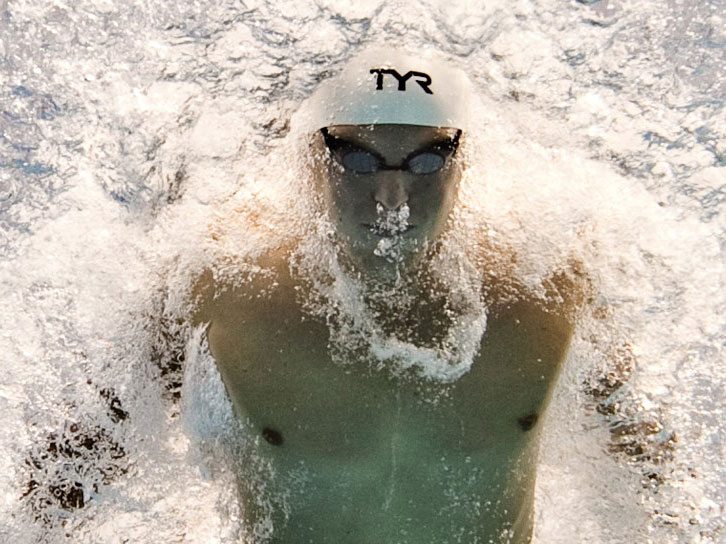Der deutsche Schwimmer Steffen Deibler schwimmt Schmetterling bei den Europameisterschaften 2010 in Budapest.