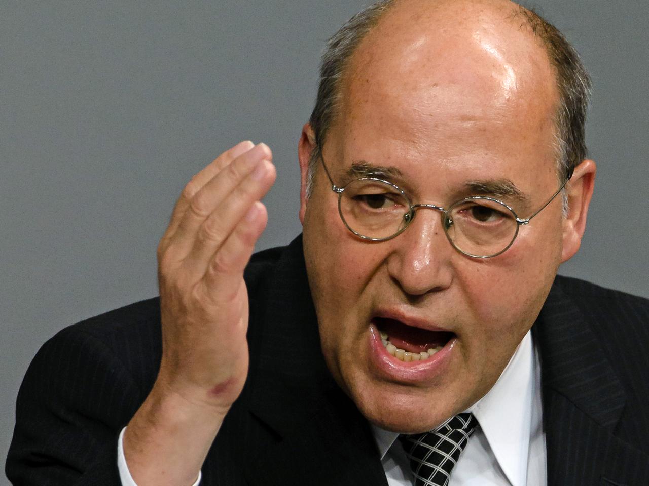 Gregor Gysi sperrt sich gegen den Begriff "Unrechtsstaat" für die DDR Gregor Gysi sperrt sich gegen den Begriff "Unrechtsstaat" für die DDR