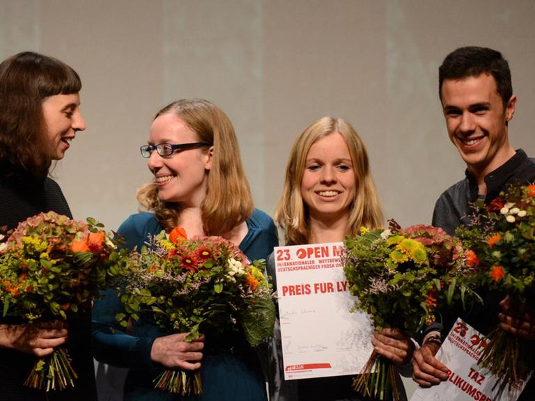 Die open mike-Gewinner 2015: Jessica Lind (v.l.), Theresia Töglhofer, Andra Schwarz und Philip Krömer
