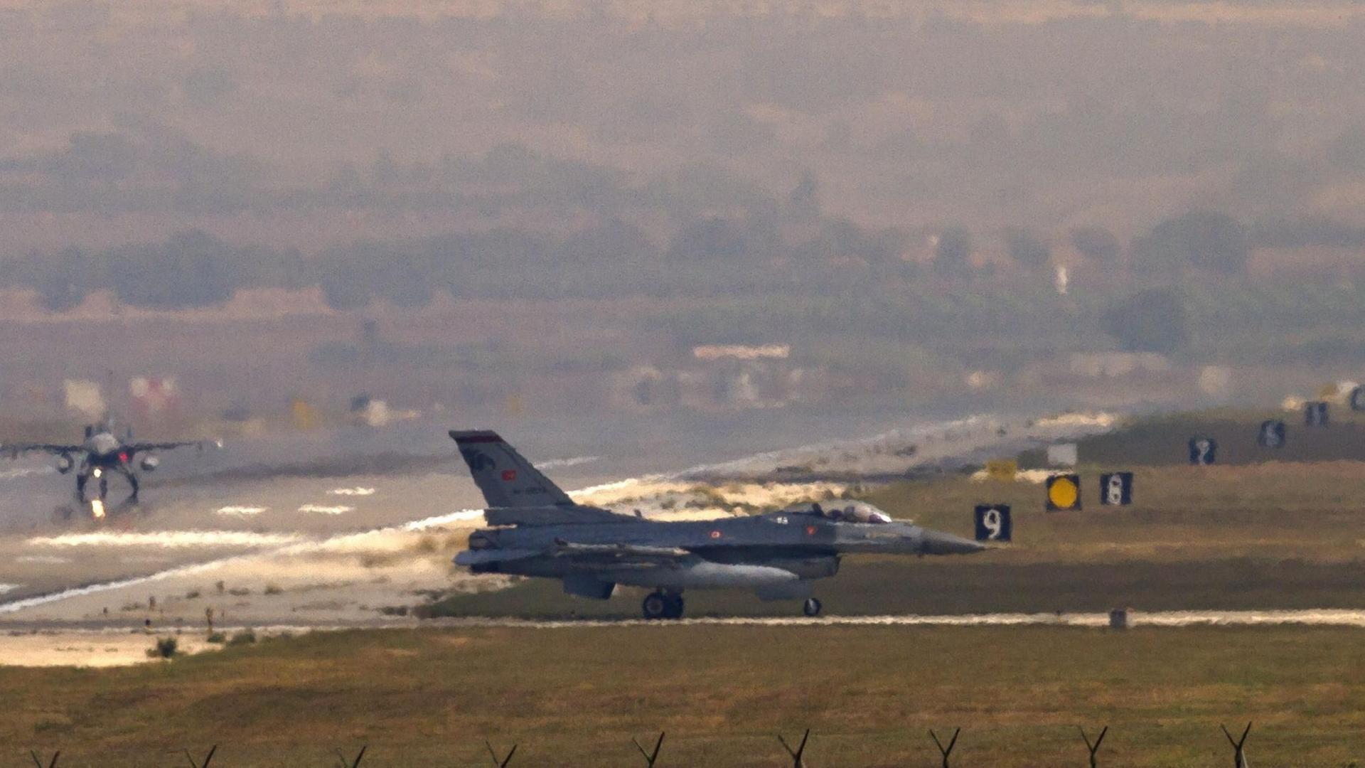 Türkei - Luftwaffe greift Ziele in Syrien und dem Irak an